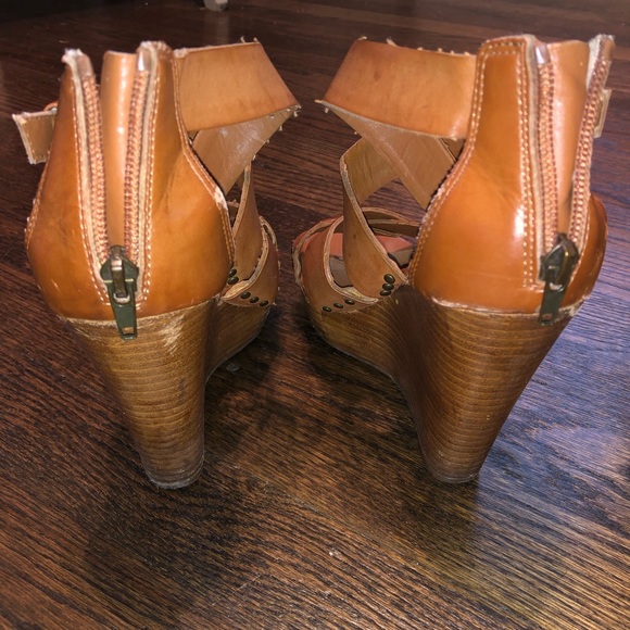 Dolce Vita Wedges - Picture 2 of 2